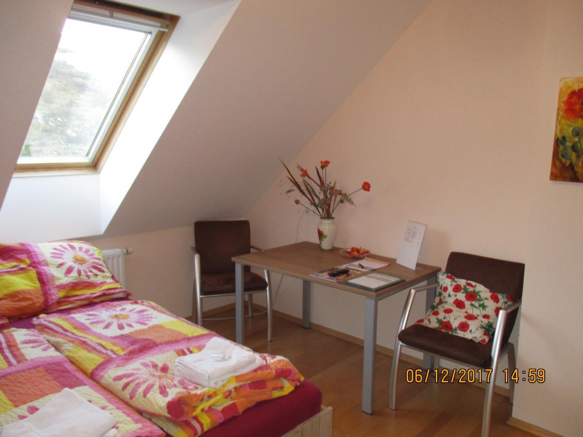Bed and Breakfast Gastehaus Zur Schonen Aussicht Шпиц Экстерьер фото