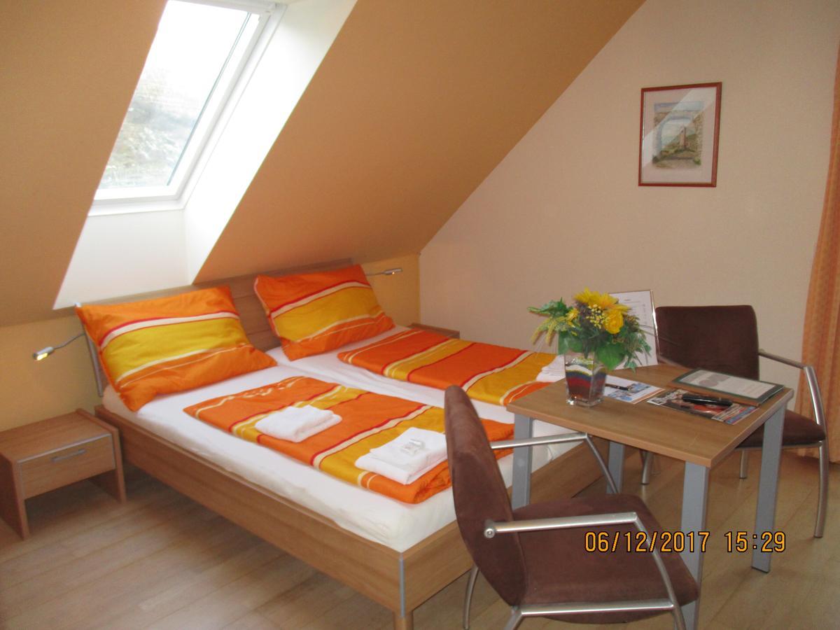 Bed and Breakfast Gastehaus Zur Schonen Aussicht Шпиц Экстерьер фото